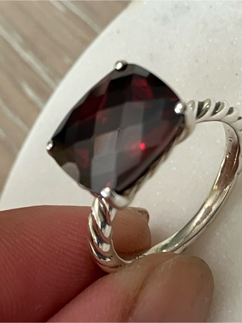 David Yurman Cable Ring with Garnet in sterling silver 925 size 7